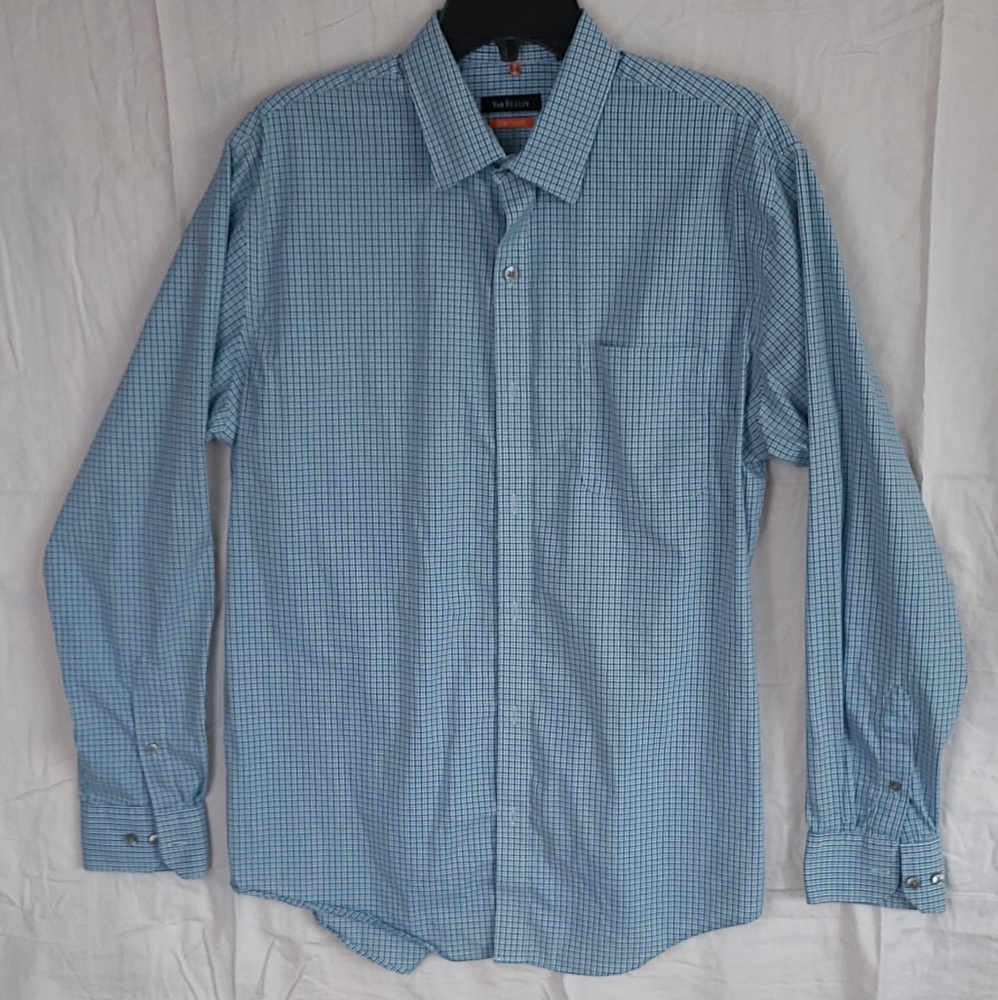 VanHeusen Traveler dress shirt